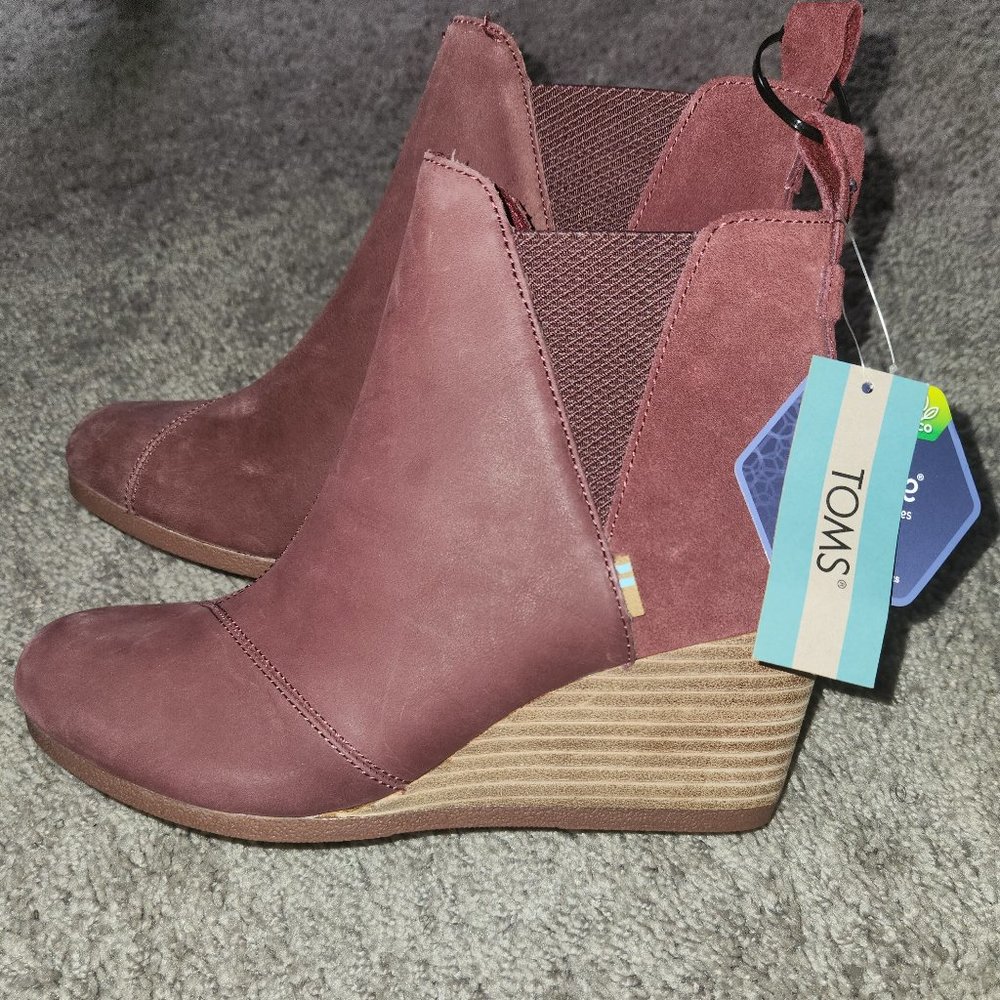 Toms Burgundy leather and suede wedge heel Booties 7.5